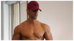 Decoding ‘War 2’ star Hrithik Roshan’s meal plan: From no mushrooms or sugar to indulging in protein brownies