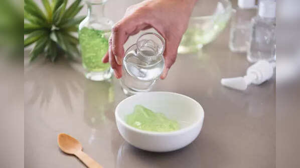 Aloe vera gel for a healthy scalp