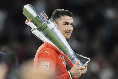 Cristiano Ronaldo commits to Al Nassr with a new contract.