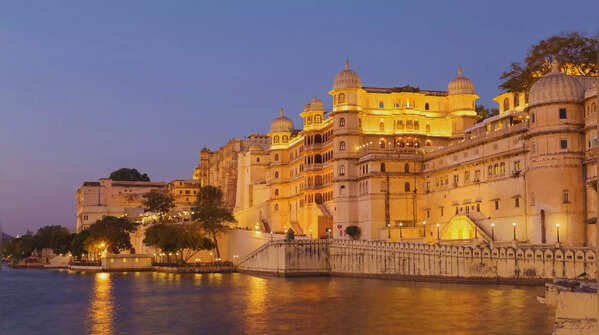 A captivating view of Udaipur, the city of lakes.